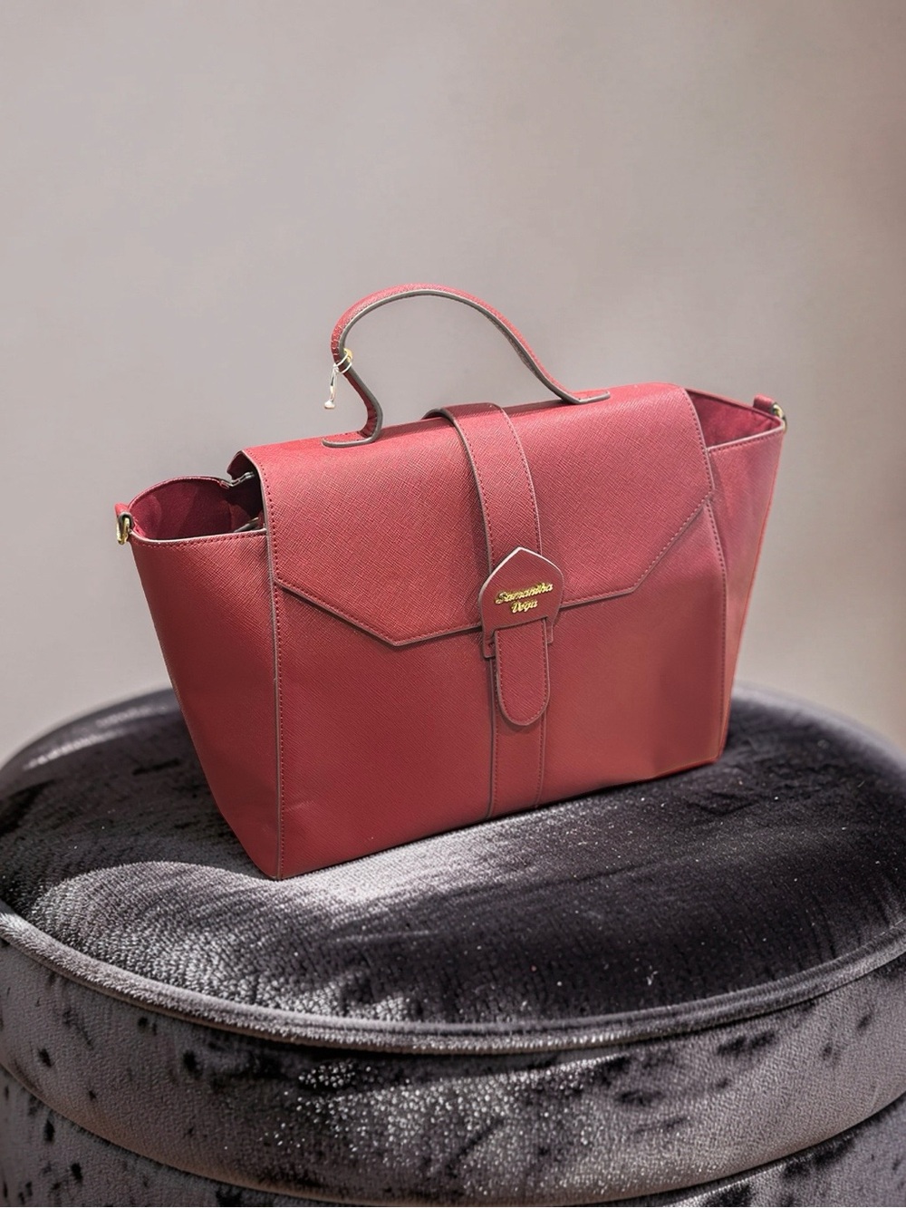 Rare Samantha Vega 2 way bag with D rings | Can become a crossbody